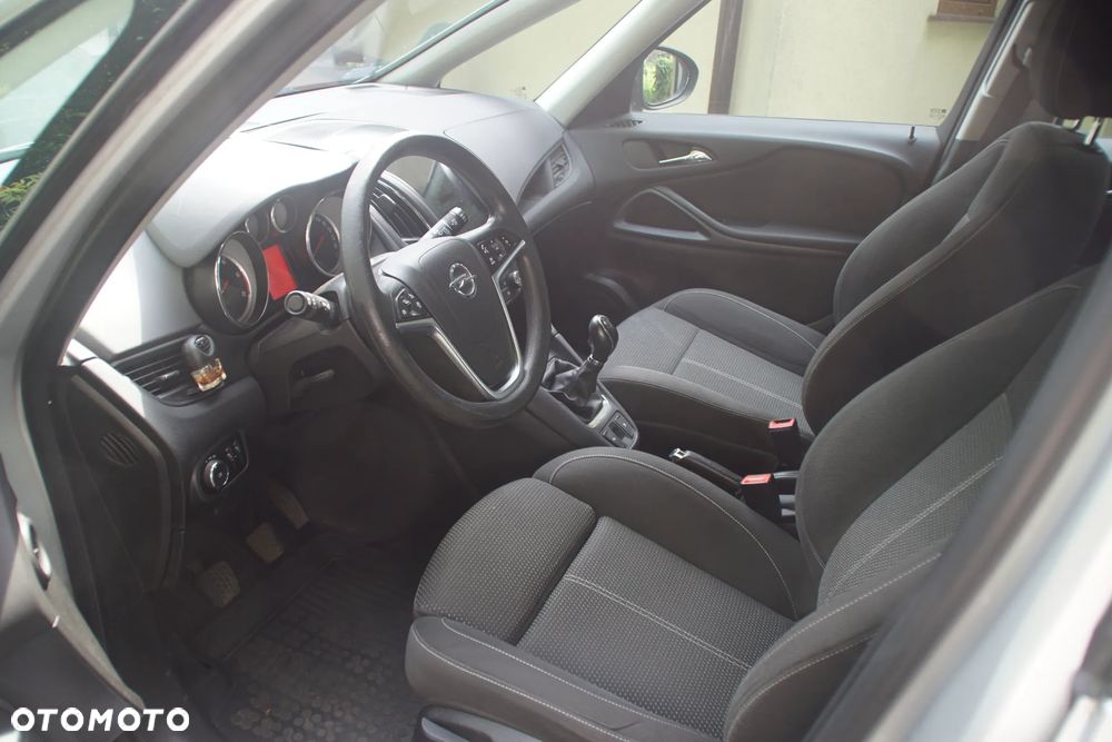 Opel Zafira Tourer 2.0 CDTI Edition - 4