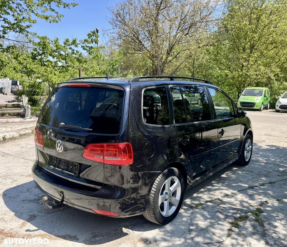 Volkswagen Touran 1.6 TDI DPF DSG Life - 3