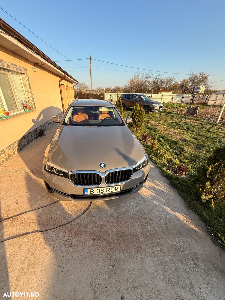 BMW Seria 5 520i Aut. Luxury Line - 14