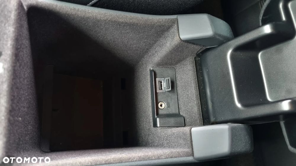 Volvo V60 D4 Geartronic Momentum - 31