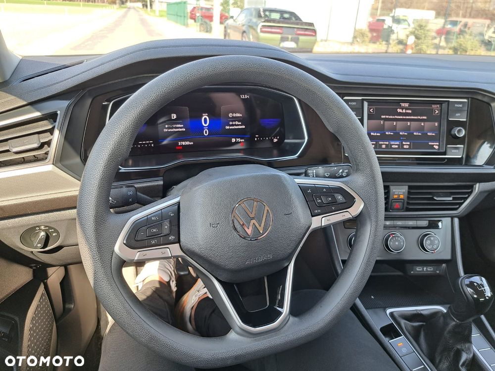 Volkswagen Jetta - 14