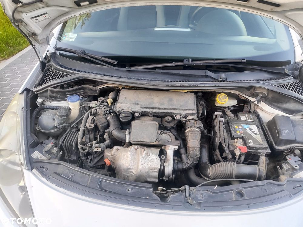 Peugeot 207 1.4 HDi Presence - 6