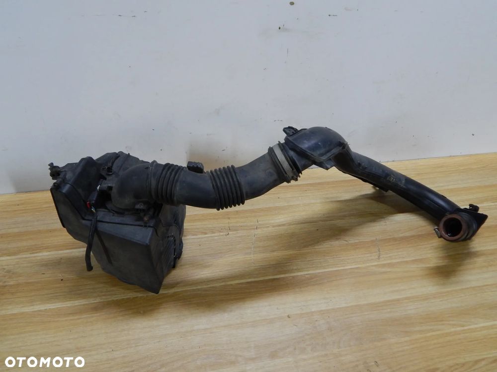 Obudowa mocowanie filtra pow przepływomierz 2.0 TDCi Ford KUGA Mk1 08-13 Łuków części - 1