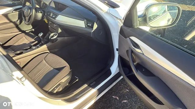 BMW X1 xDrive18d Sport Line - 40