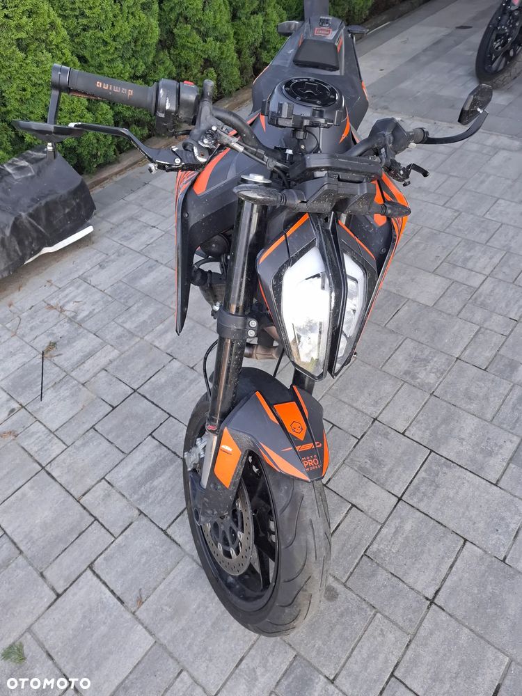 KTM Duke 790 - 2