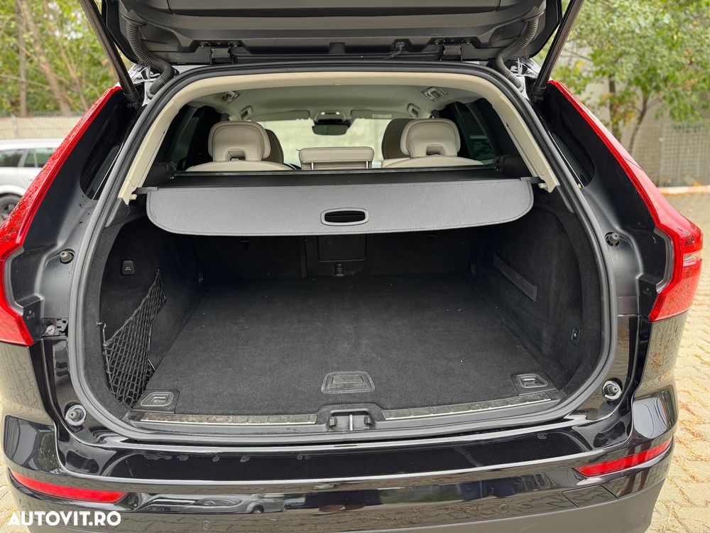 Volvo XC 60 D4 AWD Momentum - 22