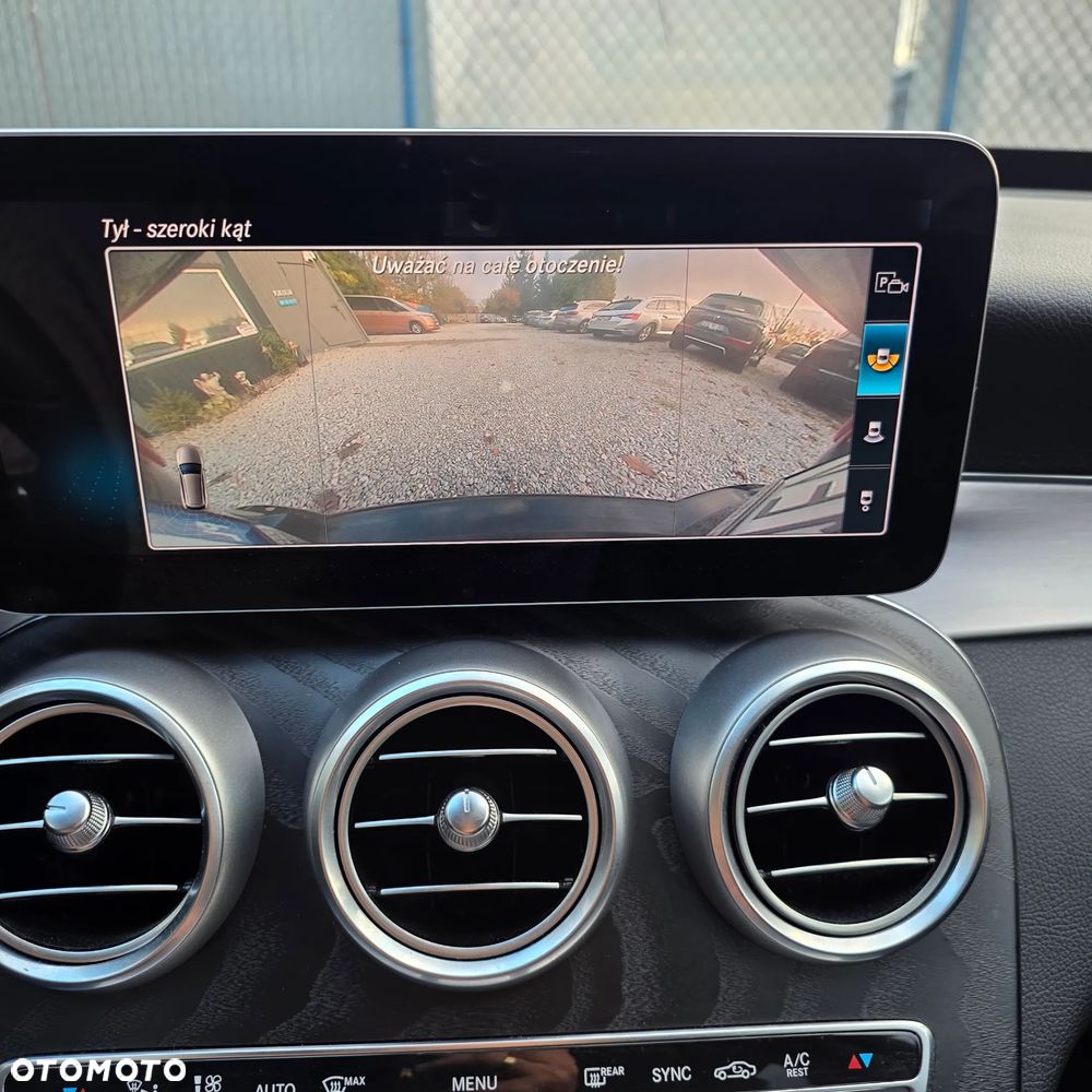 Mercedes-Benz Klasa C 220 d 9G-TRONIC - 32