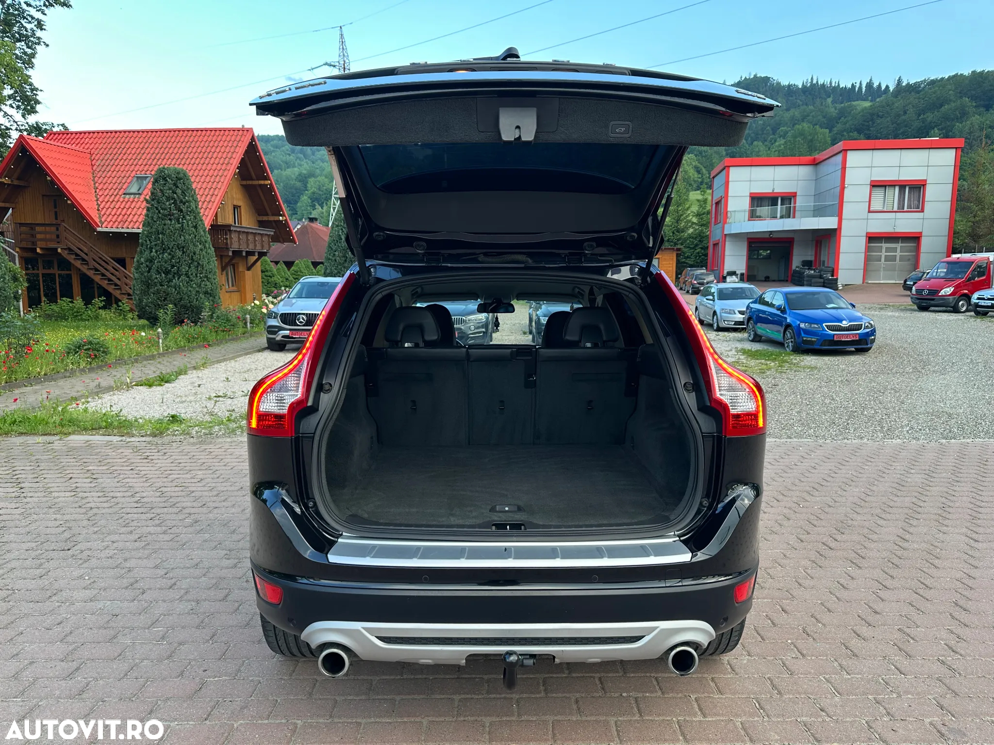 Volvo XC 60 D5 AWD Aut. RDesign - 14