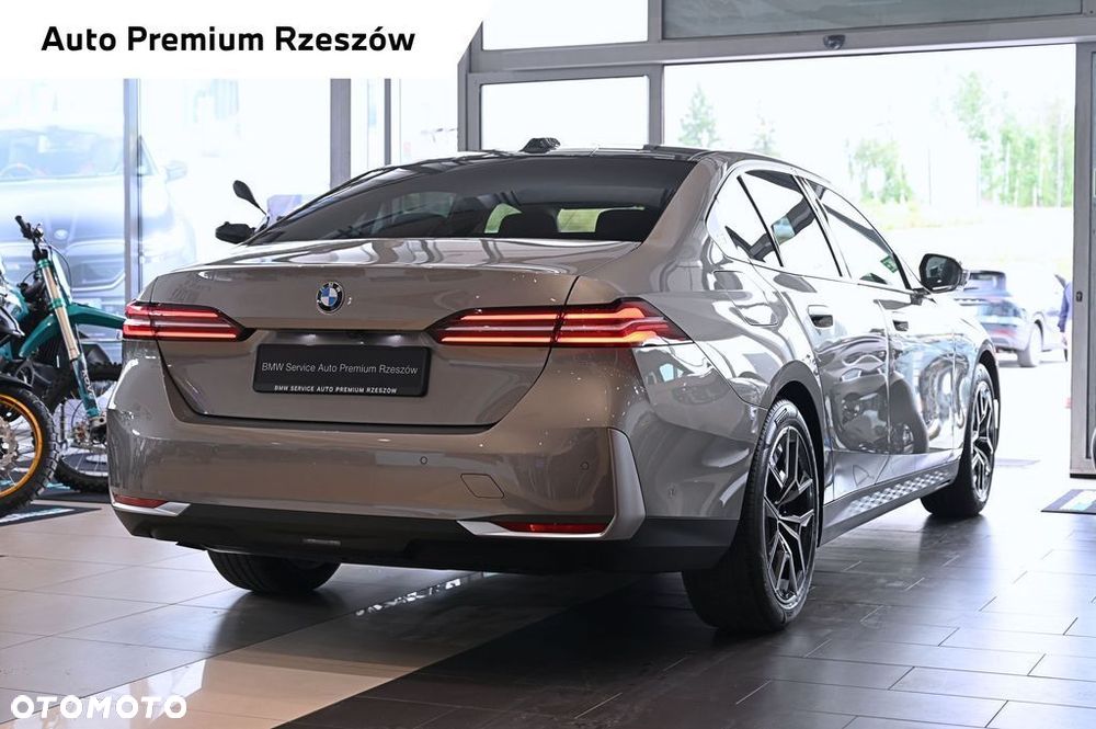 BMW Seria 5 - 21