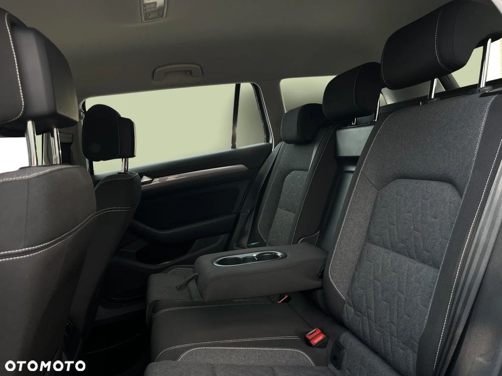 Volkswagen Passat 1.5 TSI EVO Business DSG - 27