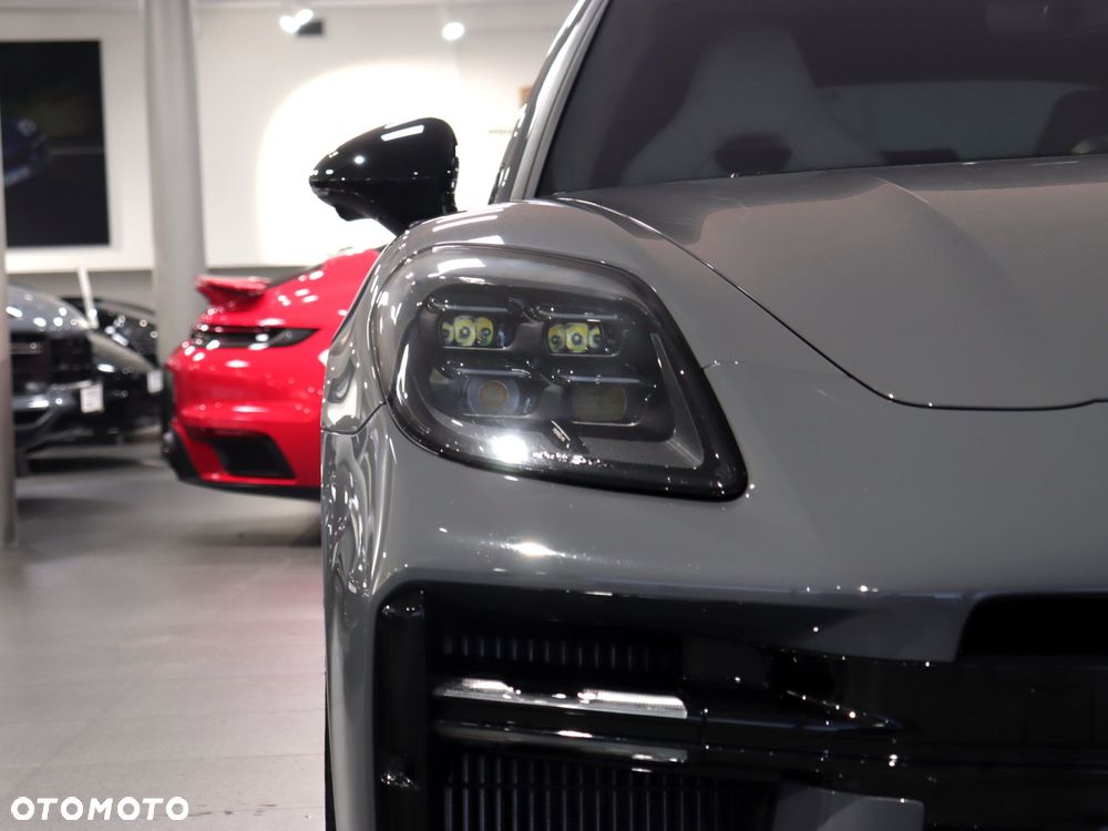 Porsche Panamera 4 E-Hybrid PHEV - 9