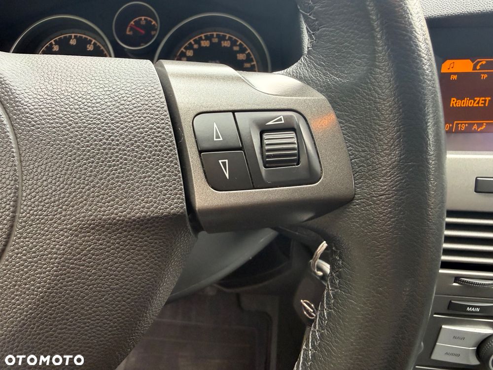 Opel Astra 1.6 Cosmo - 28