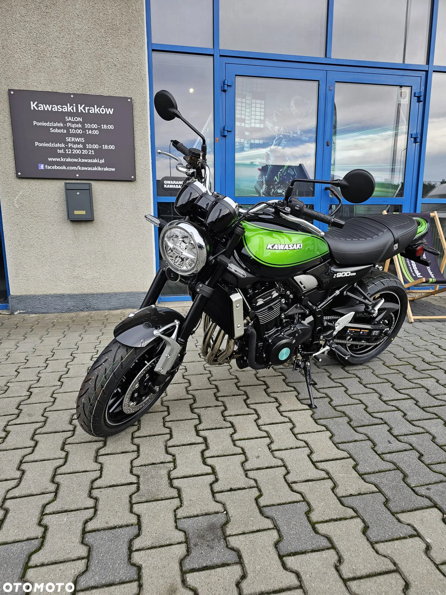 Kawasaki Z 900 RS - 4