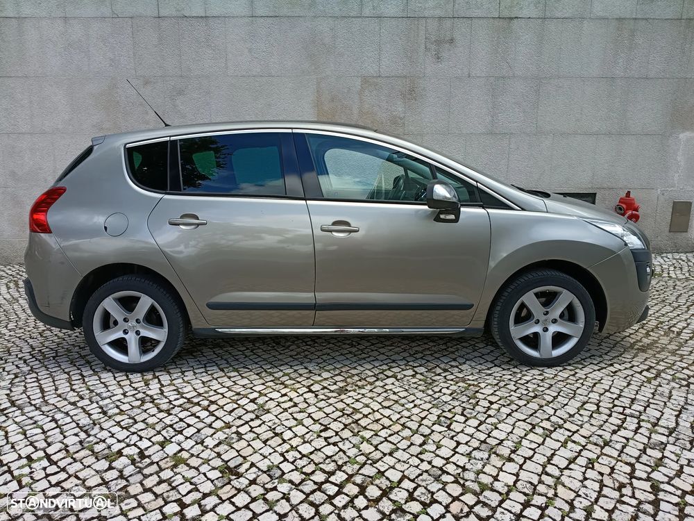 Peugeot 3008 1.6 e-HDi Allure CMP6 - 25