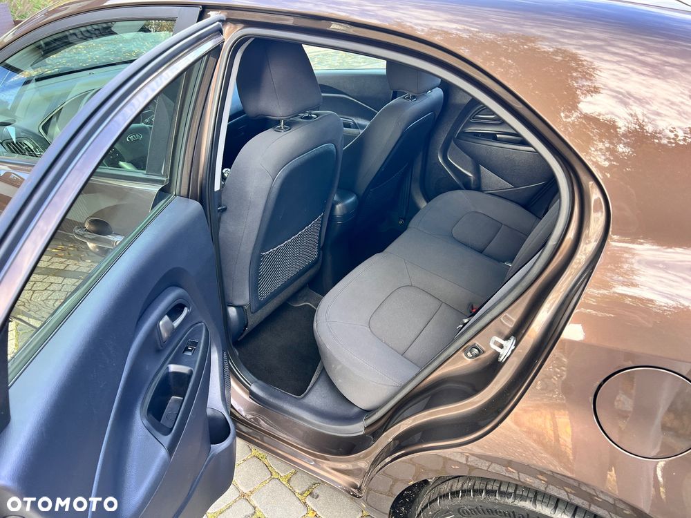 Kia Rio - 13