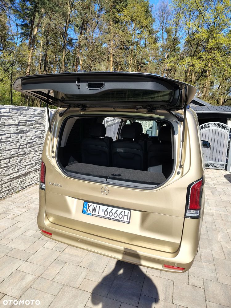 Mercedes-Benz Klasa V 220 d 4-Matic Avantgarde 9G-Tronic (d³ugi) - 17