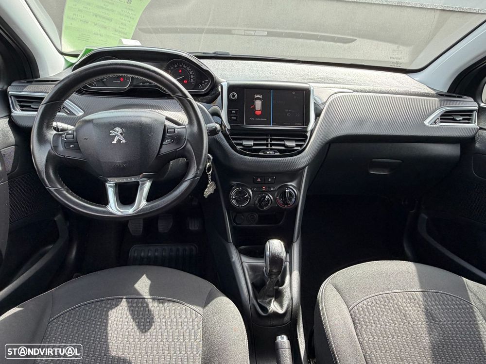 Peugeot 208 1.2 PureTech Style - 9