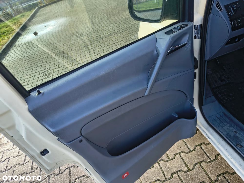 Mercedes-Benz Vito - 17