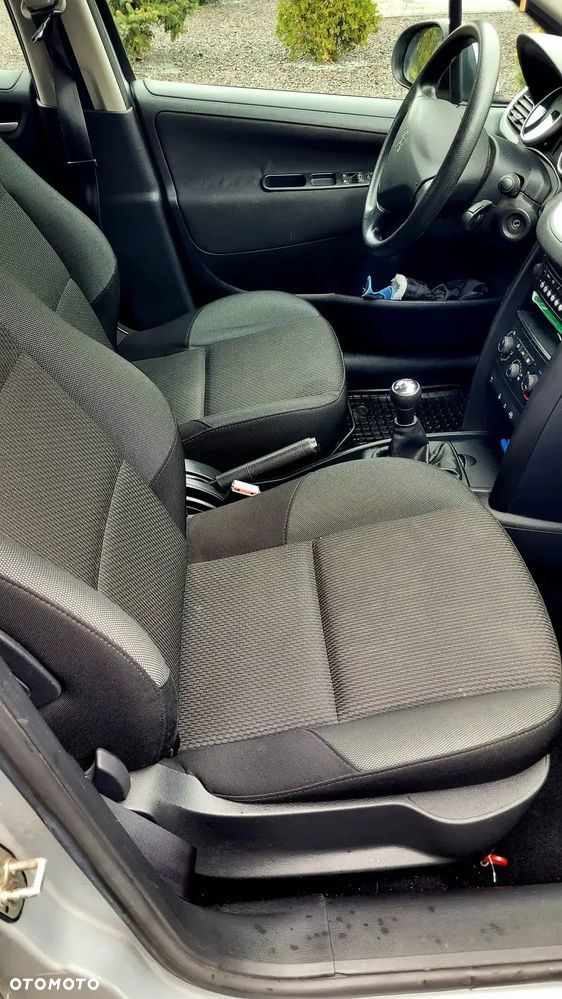 Peugeot 207 1.4 16V Sporty - 6