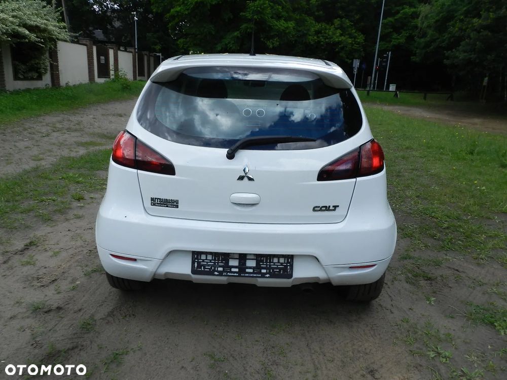 Mitsubishi Colt - 19