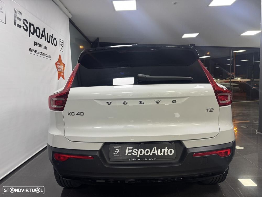 Volvo XC 40 1.5 T2 Momentum Plus - 22