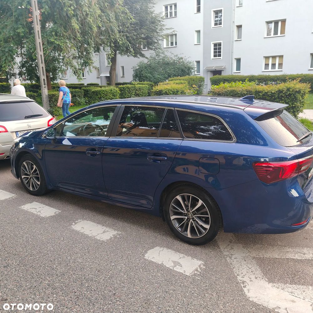 Toyota Avensis 1.8 Premium MS - 2