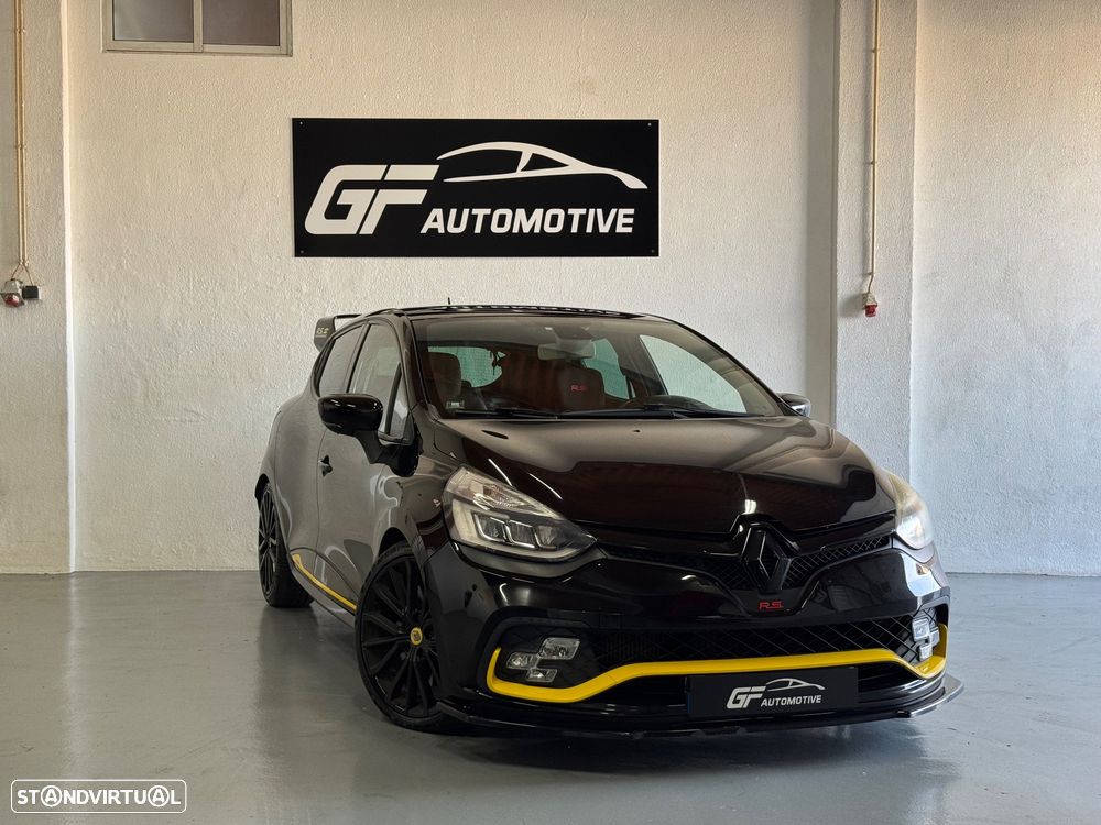 Renault Clio TCe 220 EDC R.S. Trophy - 3