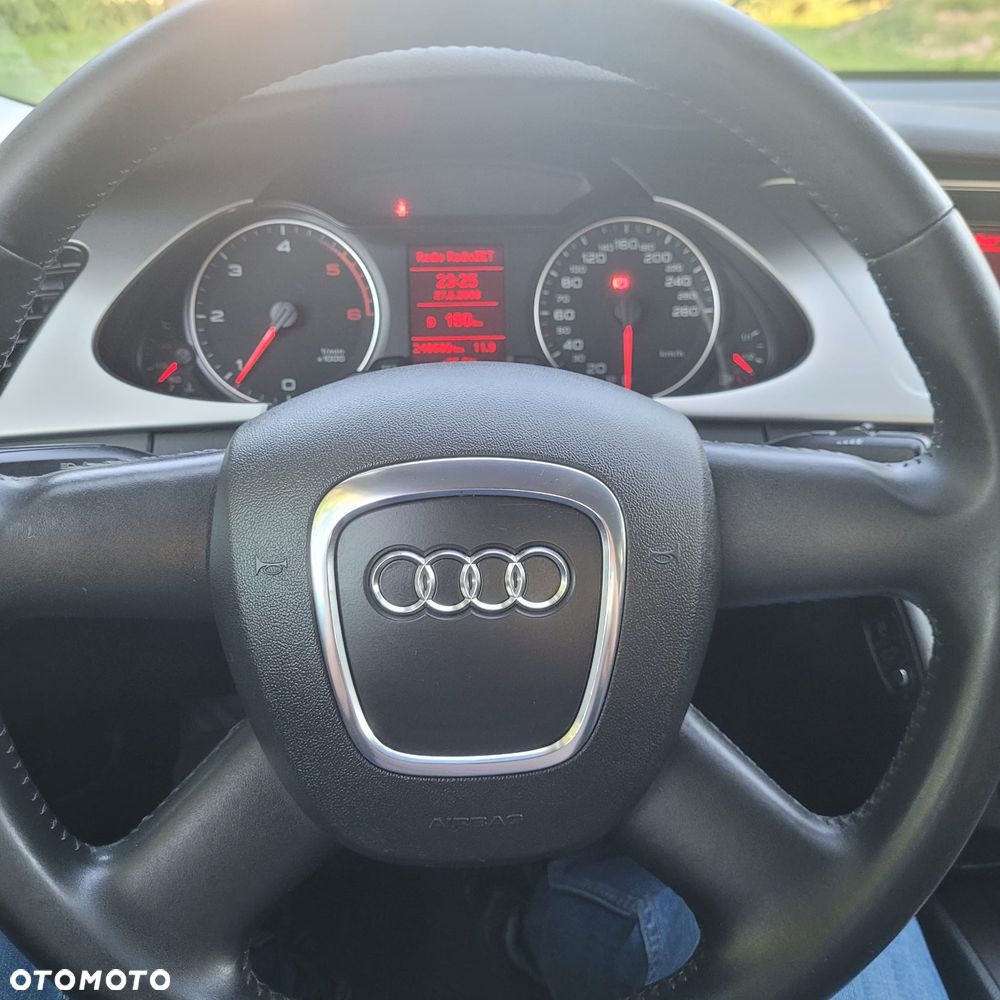 Audi A4 Limousine - 18