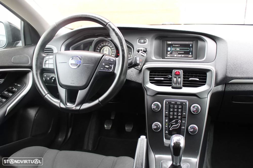 Volvo V40 2.0 D2 Momentum - 16