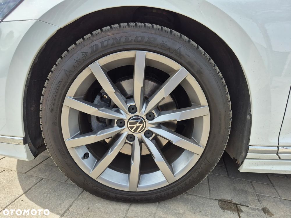 Volkswagen Passat - 19