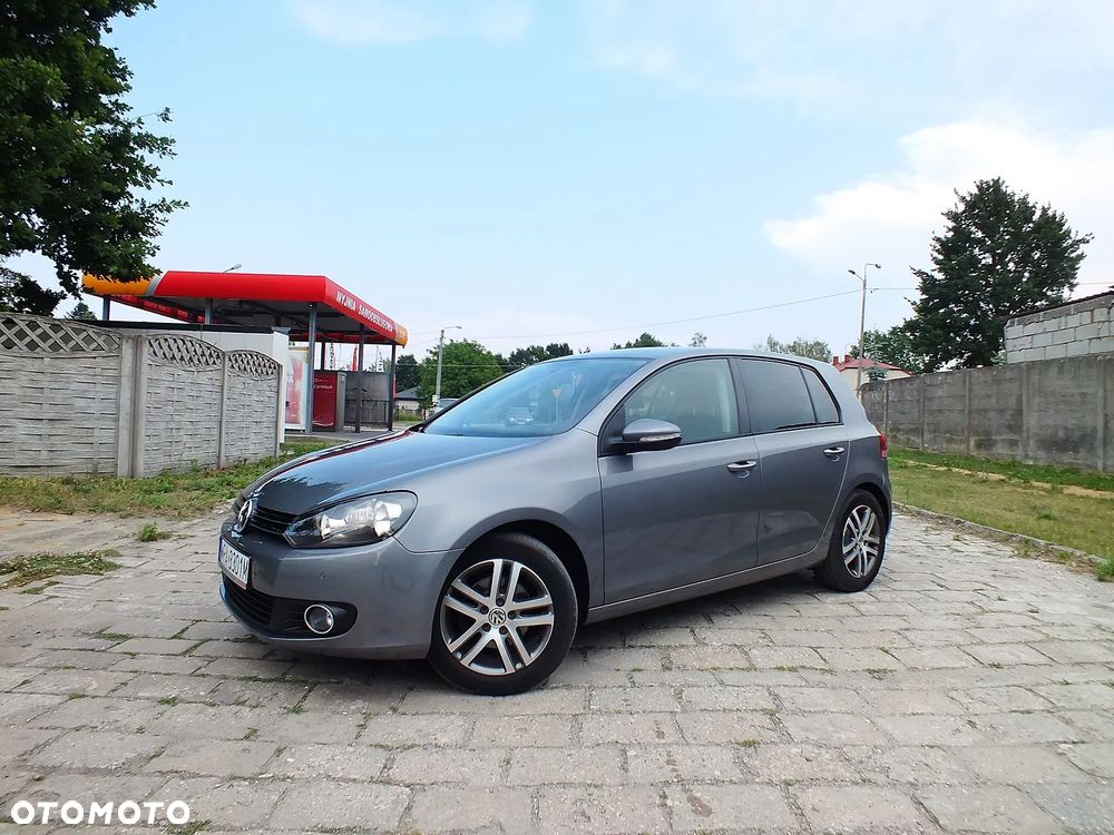 Volkswagen Golf 1.6 Q-Line - 1