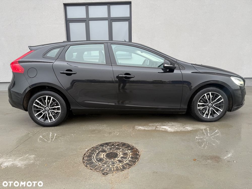 Volvo V40 D3 Drive-E Momentum - 9
