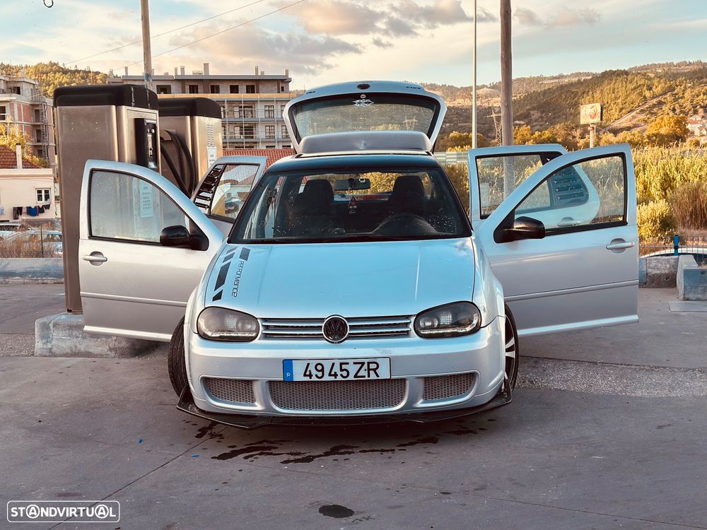 VW Golf - 4