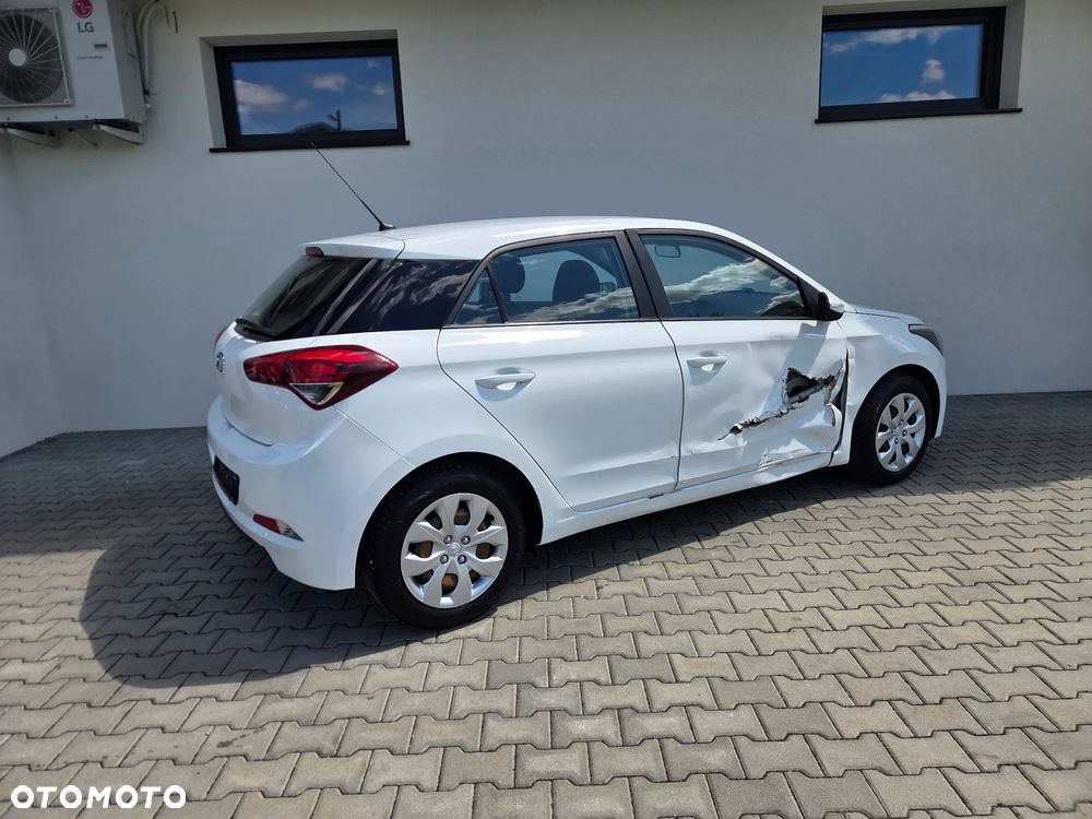 Hyundai i20 - 16