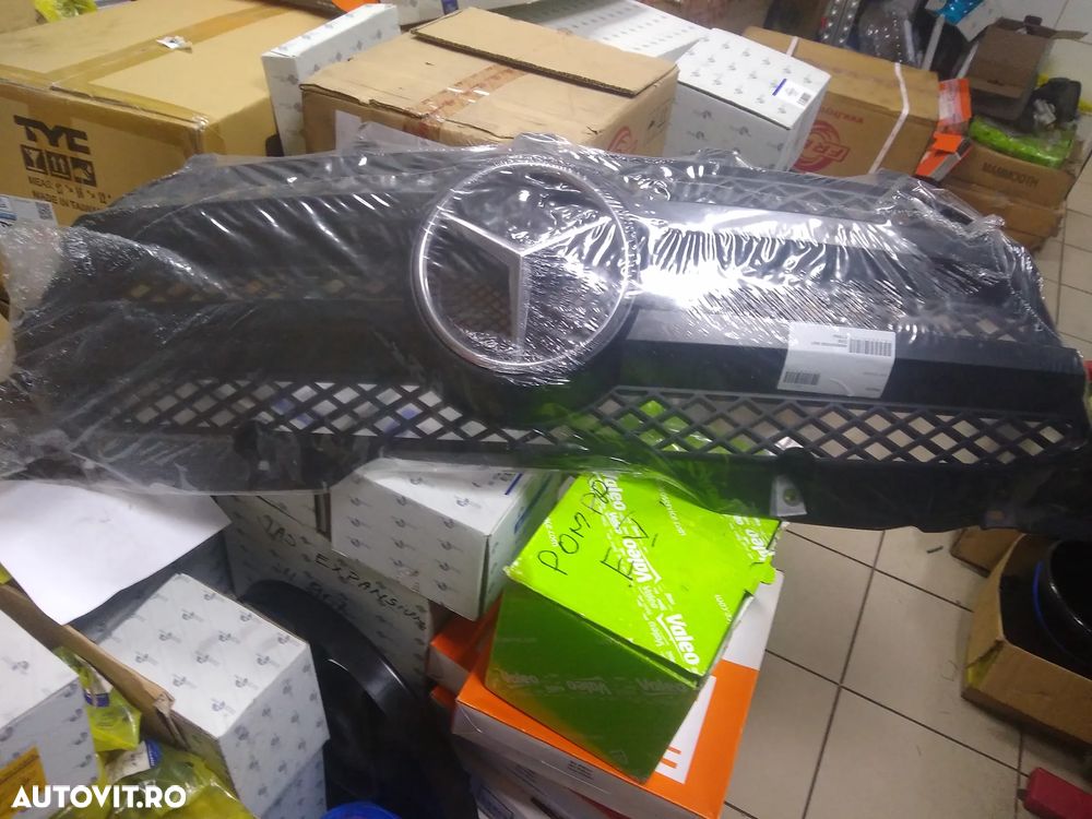 grila radiator Sprinter W906 - 2