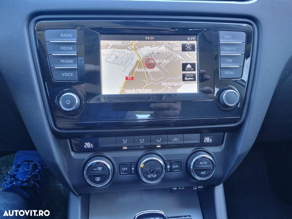 Skoda Octavia 1.6 TDI DPF DSG Ambition - 14