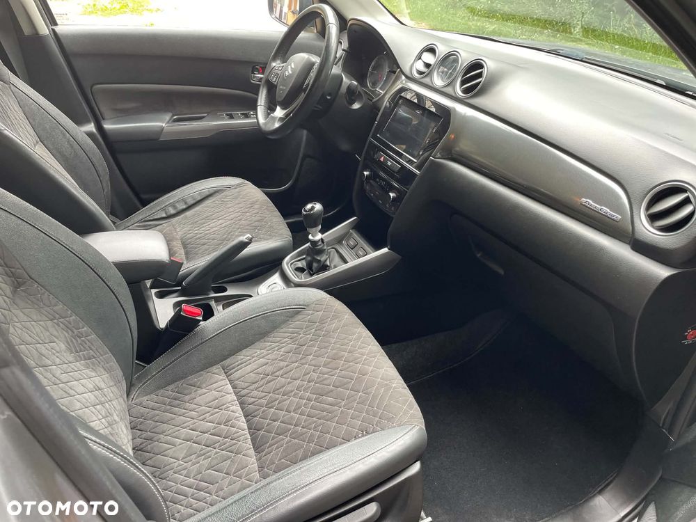 Suzuki Vitara - 10