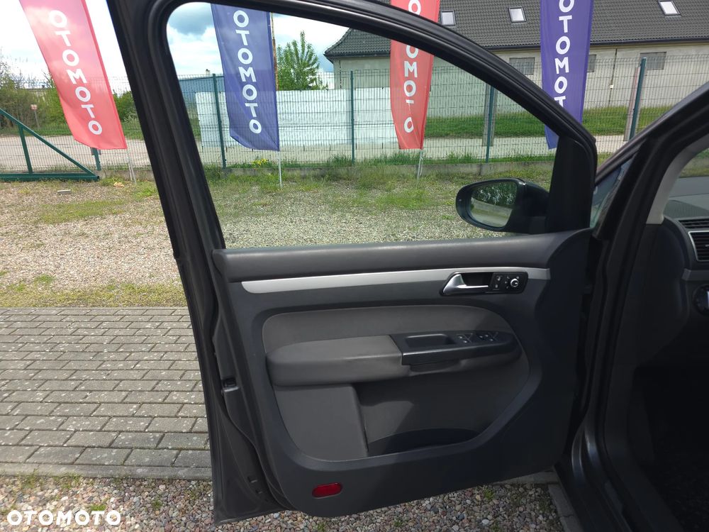 Volkswagen Touran 1.6 TDI DPF BlueMotion Technology DSG MATCH - 18