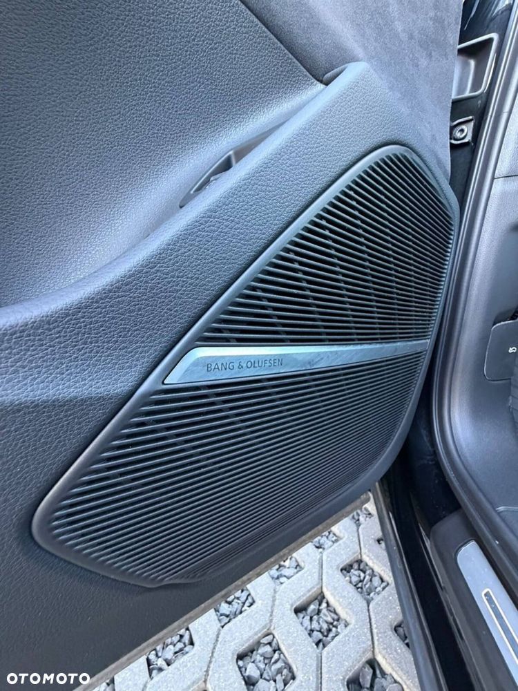 Audi Q7 TFSI e PHEV 360 kW Quattro S Line Tiptr - 27