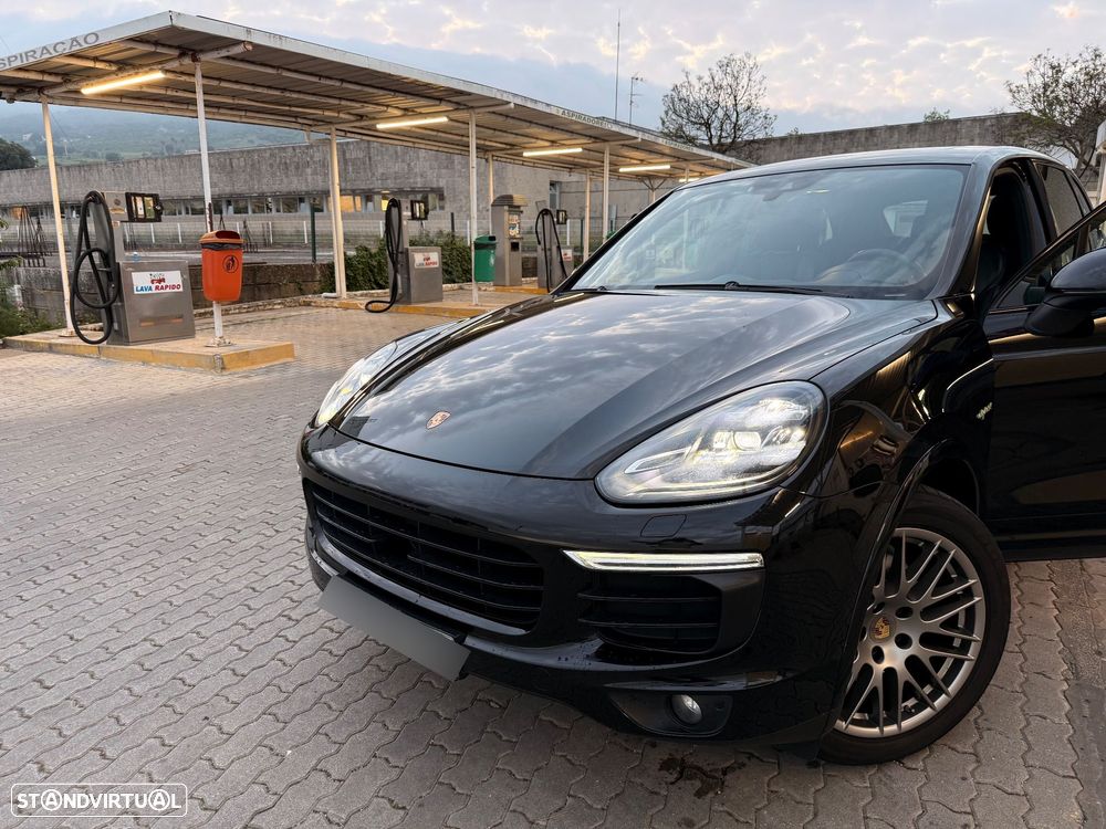 Porsche Cayenne - 21