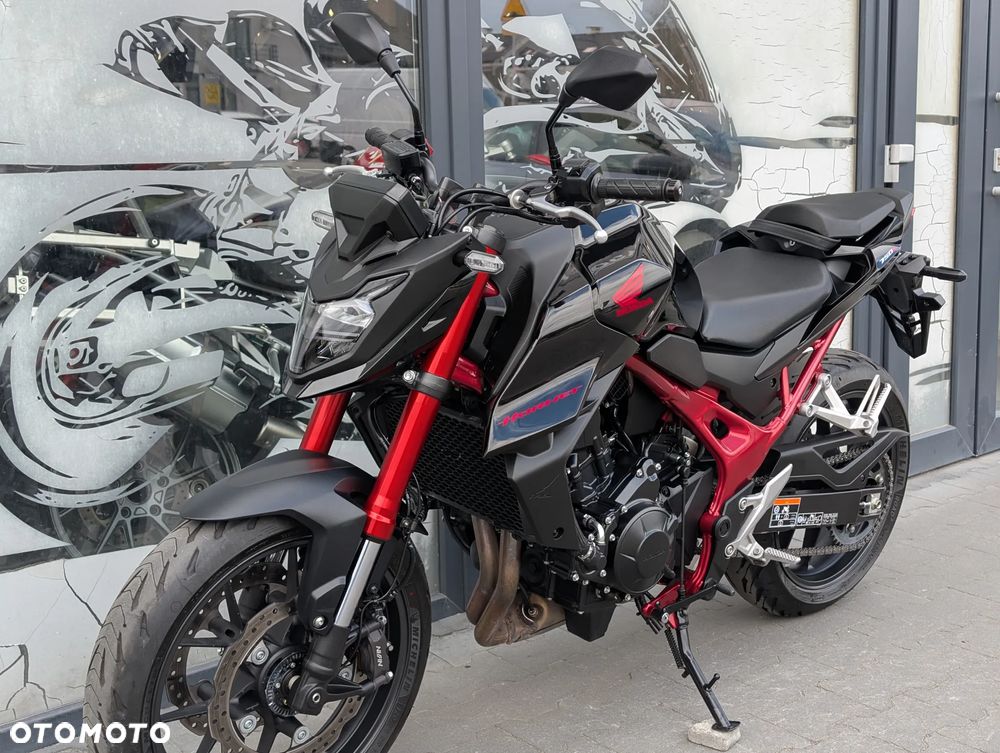 Honda CB - 1