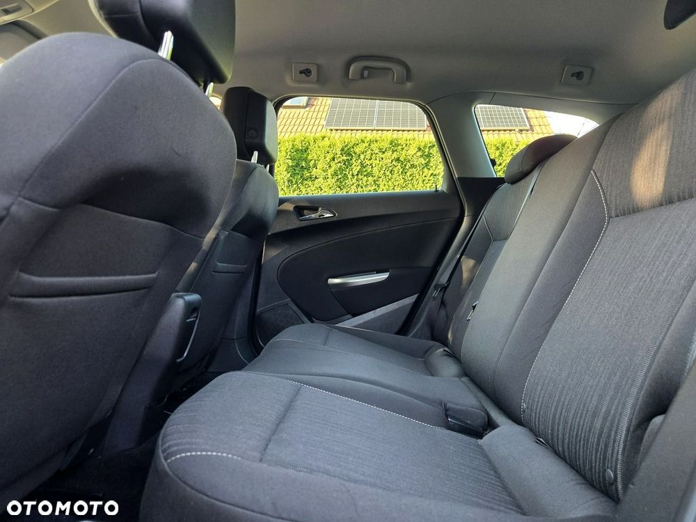 Opel Astra 1.4 T Sport - 12