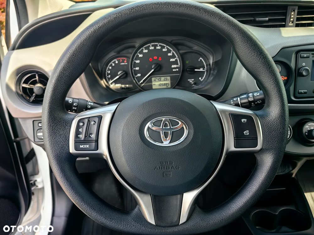 Toyota Yaris 1.5 Active - 19