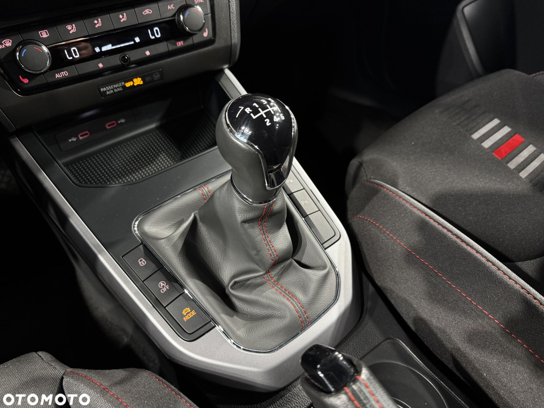 Seat Arona - 27