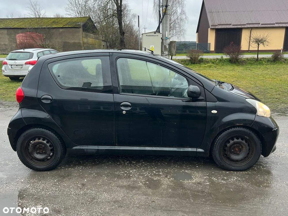 Toyota Aygo - 10