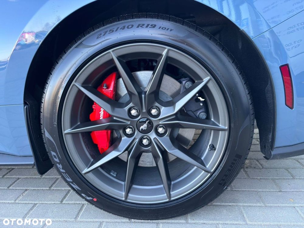 Ford Mustang - 12