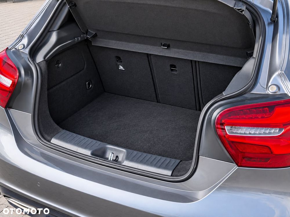 Mercedes-Benz Klasa A 250 4-Matic Sport - 11