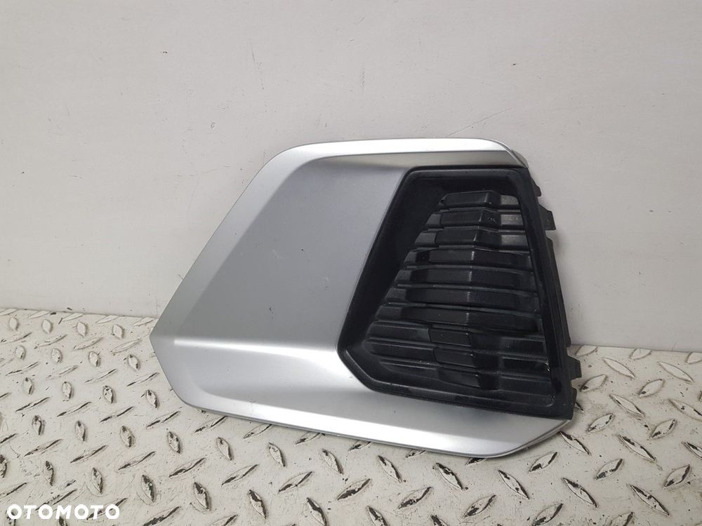 LEWA KRATKA ZDERZAKA PRZEDNIEGO AUDI A1 2 II 82A 82A807953A 18-24 - 3