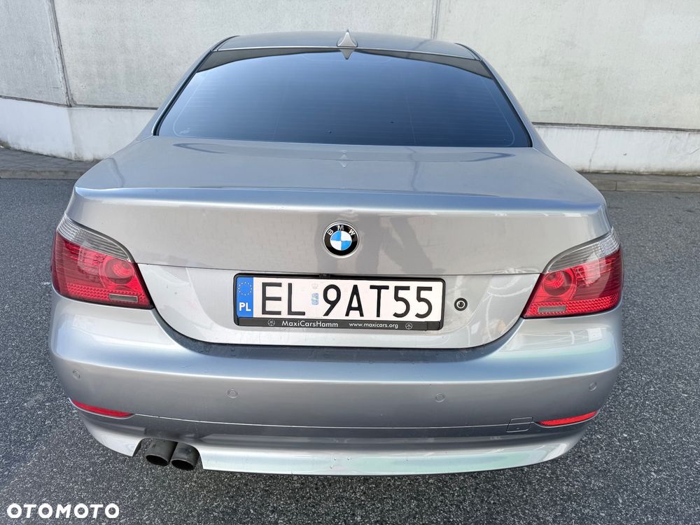 BMW Seria 5 523i - 6