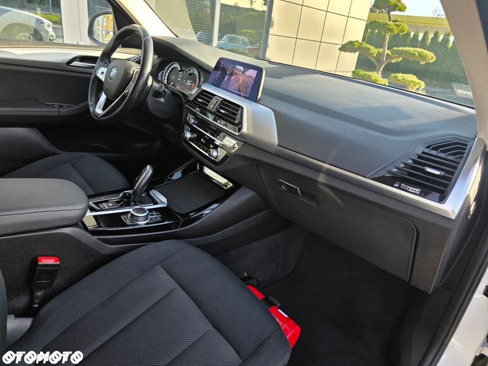 BMW X3 xDrive20i GPF Business Edition sport - 25